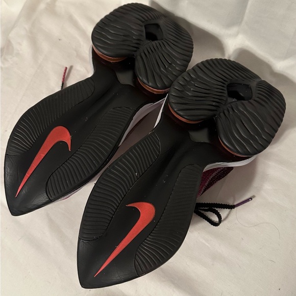 Nike Women's Pink and Purple Athletic Shoes - Picture 4 of 7